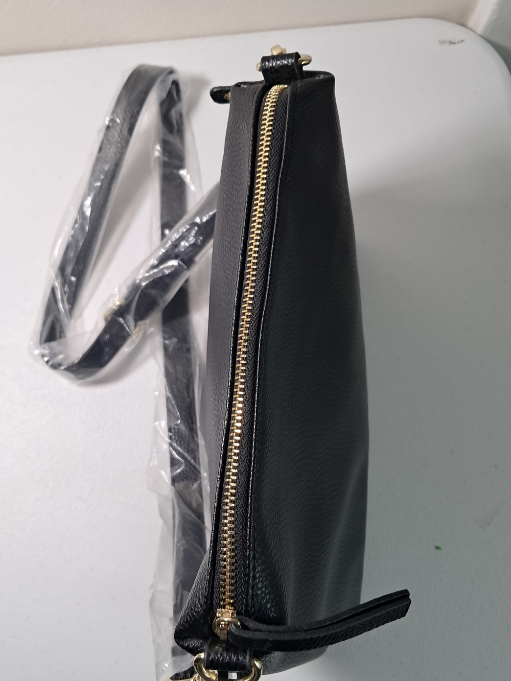 Steve Madden Black Pebbled Leather Crossbody with Gold Hardware - Picture 3 of 8